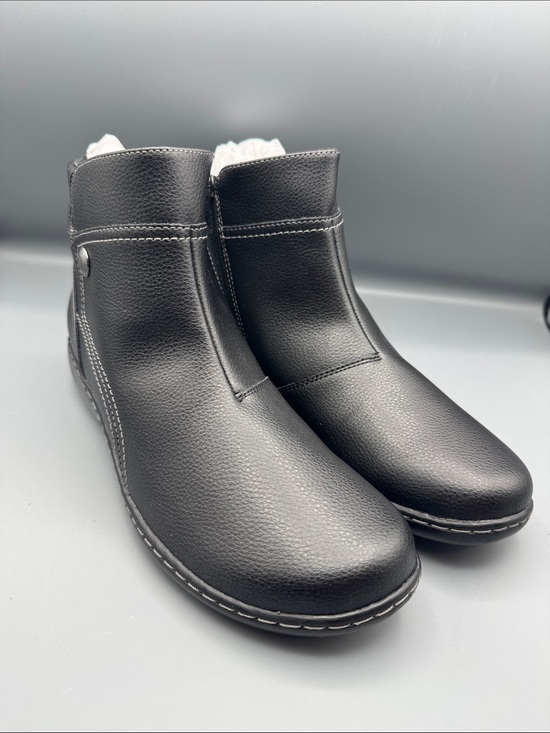 Clarks Shoes - Clarks Ashland Mabel Women's Leather Ankle Boots